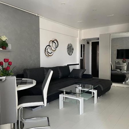 Luxury Westpark 2-Room Apartment Lakeview W5 Bucharest Exterior photo